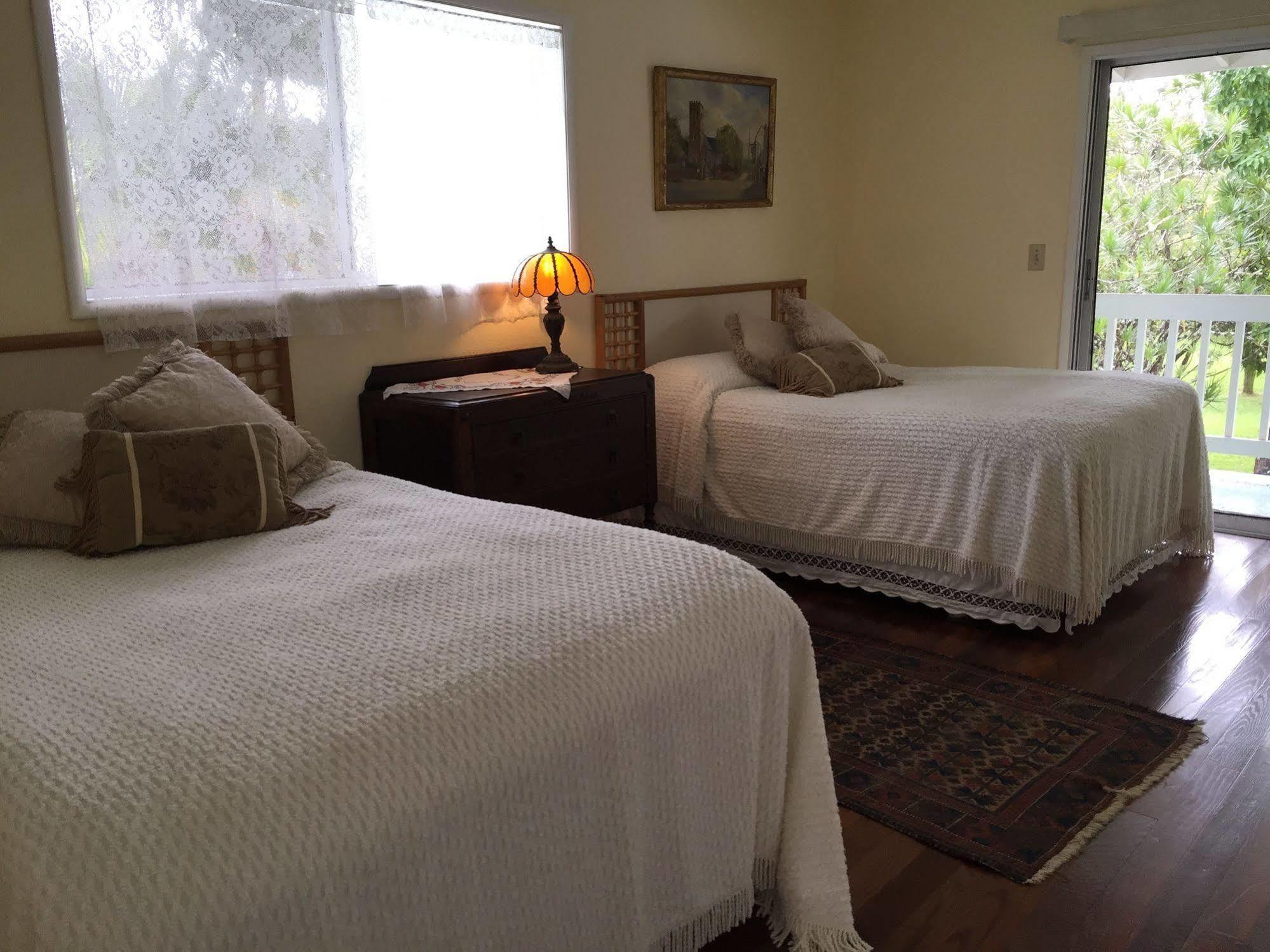 Lava Tree Tropic Inn Pahoa Екстер'єр фото